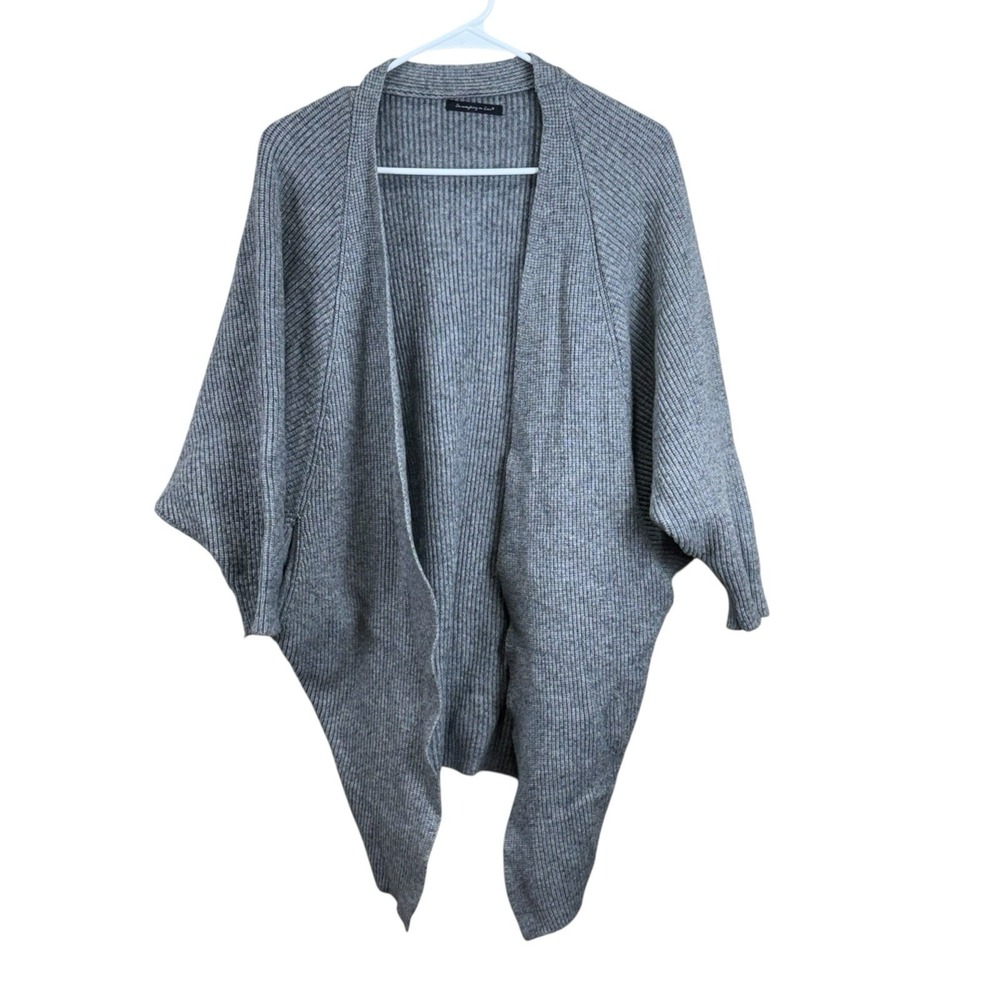Do Everything in Love Women's Gray Slouchy Sweater With Pockets. One‎ Size